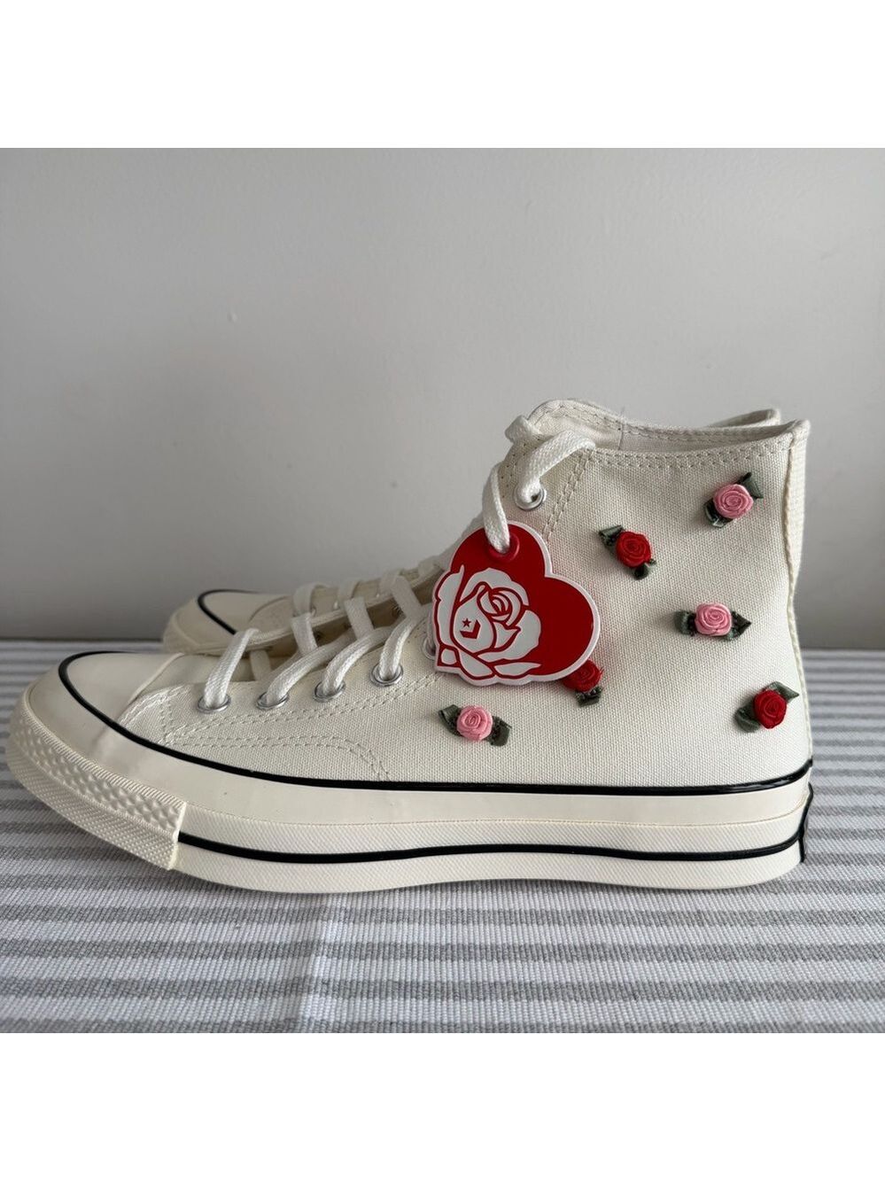 Converse NEW Unisex Chuck 70 Valentine's Day Hi Top Shoe Size 10 or 8 - Picture 4 of 14